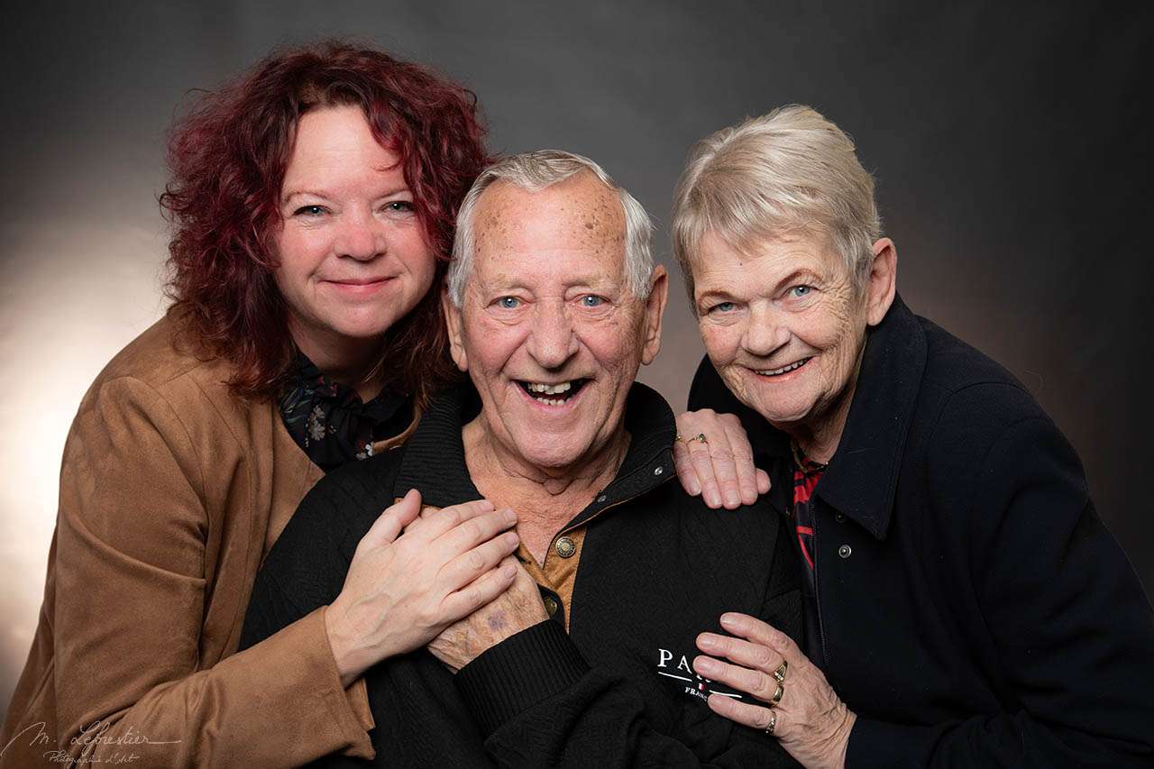 Welkom op mijn fotostudio! Familie in de fotostudio familie portret geldrop myriam fotograaf fotostudio img 8884 2